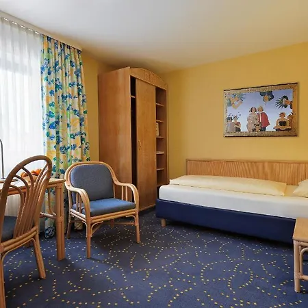 黑森州庭院酒店及餐厅 Ober-Ramstadt