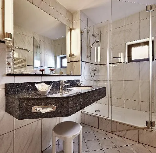 Hotel & Restaurant Hessischer Hof 3*